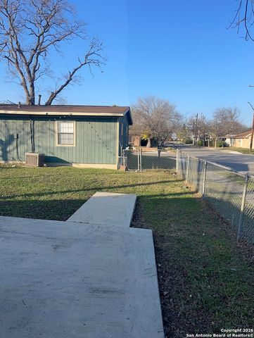 302 Storeywood, San Antonio, TX 78213