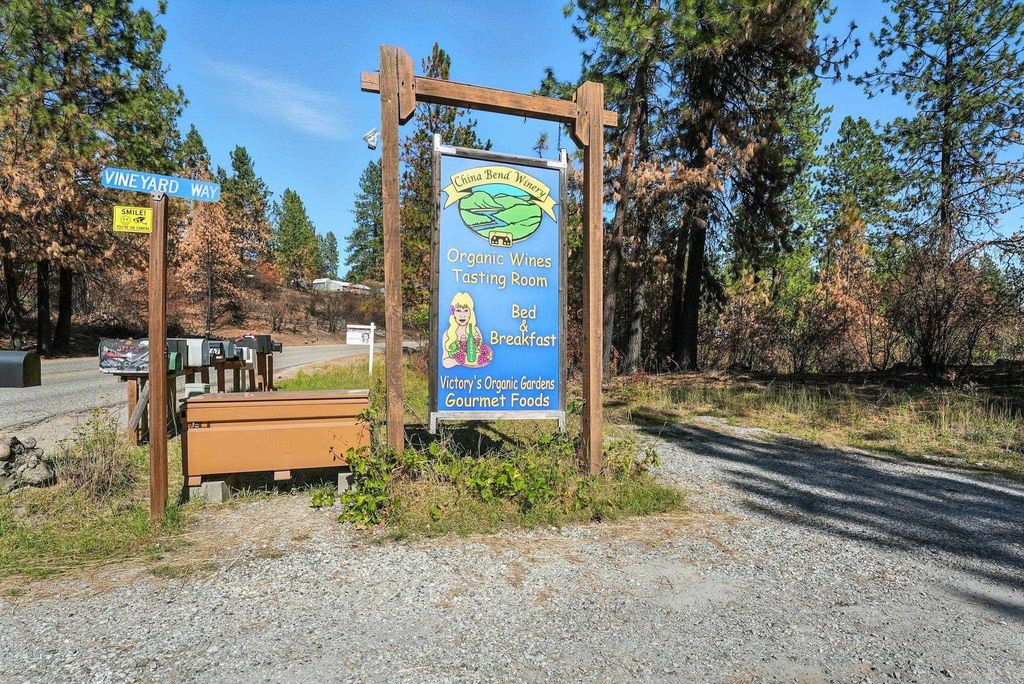 3752 Vineyard Way, Kettle Falls, WA 99141 photo 2