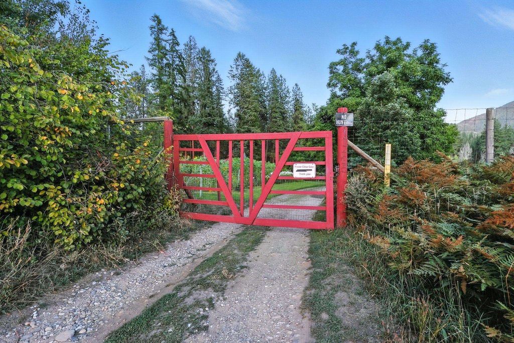 3752 Vineyard Way, Kettle Falls, WA 99141 photo 4