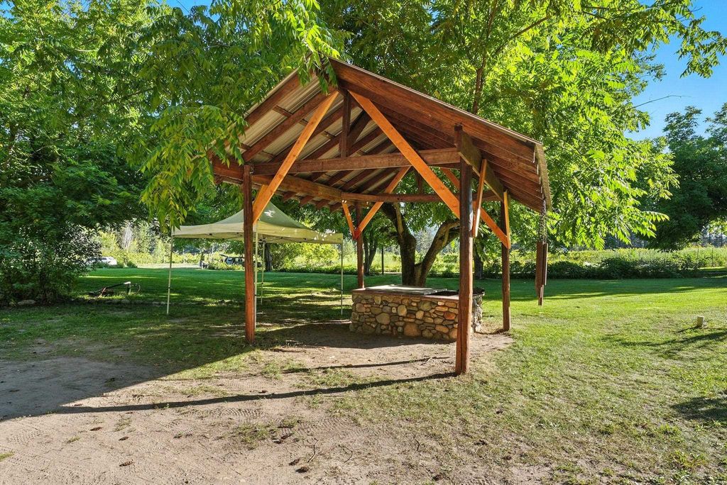 3752 Vineyard Way, Kettle Falls, WA 99141 photo 35