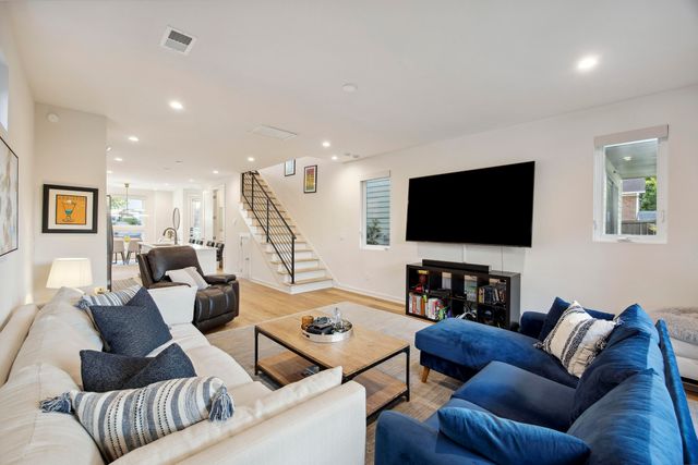 14 F Street B, Charleston, SC 29403