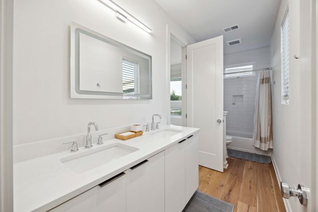 14 F Street B, Charleston, SC 29403