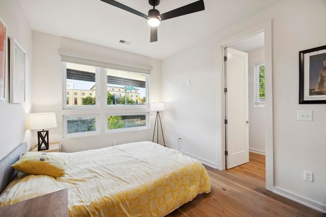 14 F Street B, Charleston, SC 29403