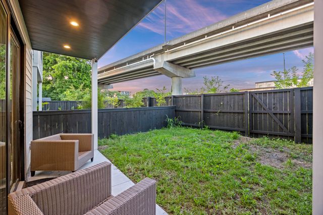 14 F Street B, Charleston, SC 29403