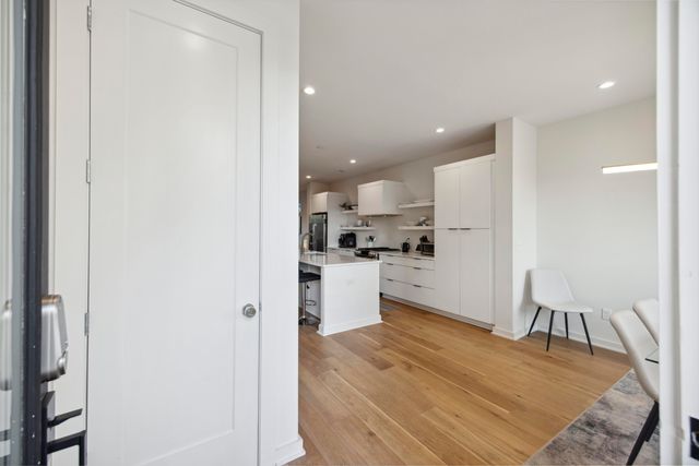 14 F Street B, Charleston, SC 29403