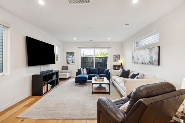 14 F Street B, Charleston, SC 29403