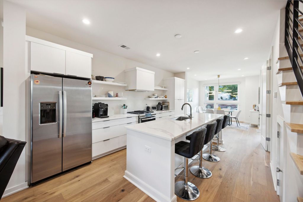 14 F Street B, Charleston, SC 29403