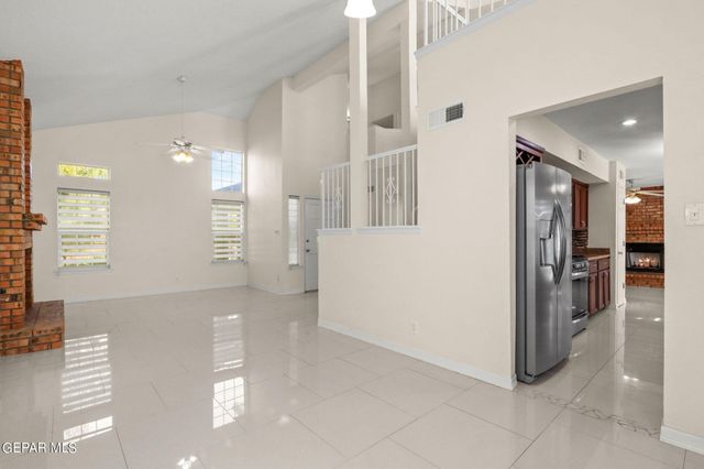 1425 RAINBOW RIDGE Drive, El Paso, TX 79912