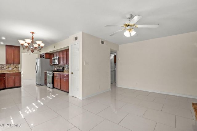 1425 RAINBOW RIDGE Drive, El Paso, TX 79912