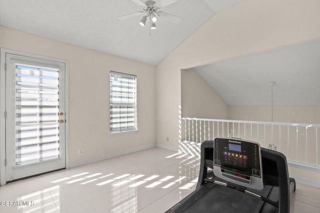 1425 RAINBOW RIDGE Drive, El Paso, TX 79912