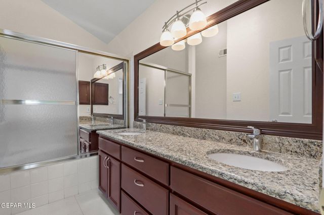 1425 RAINBOW RIDGE Drive, El Paso, TX 79912