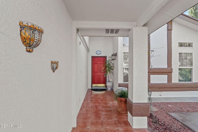 1425 RAINBOW RIDGE Drive, El Paso, TX 79912