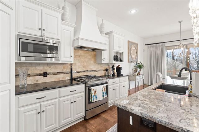 5405 NW 94th Street, Kansas City, MO 64154