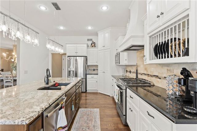 5405 NW 94th Street, Kansas City, MO 64154