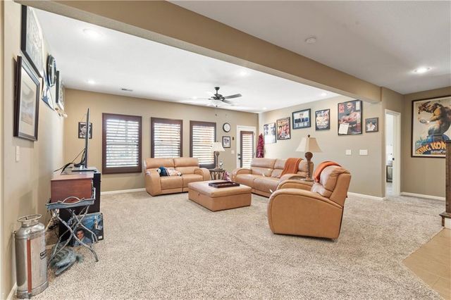 5405 NW 94th Street, Kansas City, MO 64154