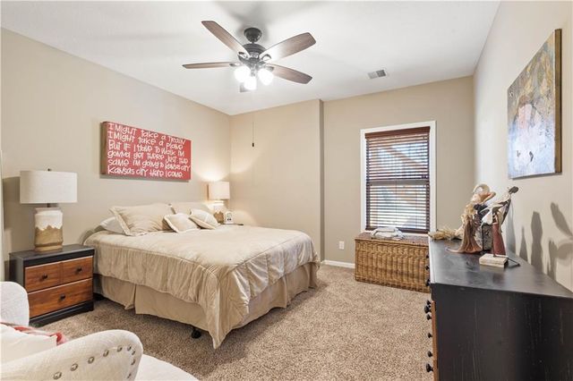 5405 NW 94th Street, Kansas City, MO 64154