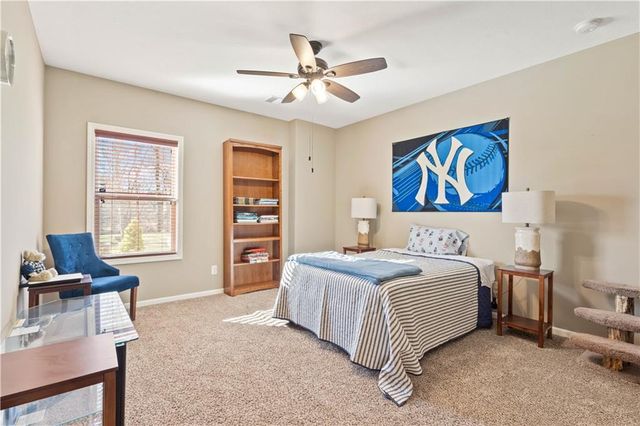 5405 NW 94th Street, Kansas City, MO 64154