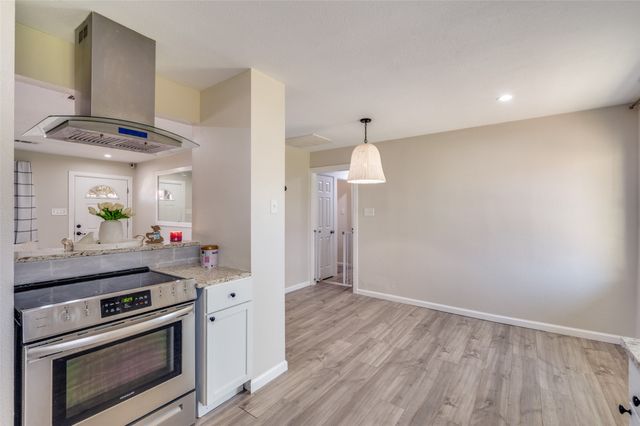 13803 Stardust Lane, Dallas, TX 75234