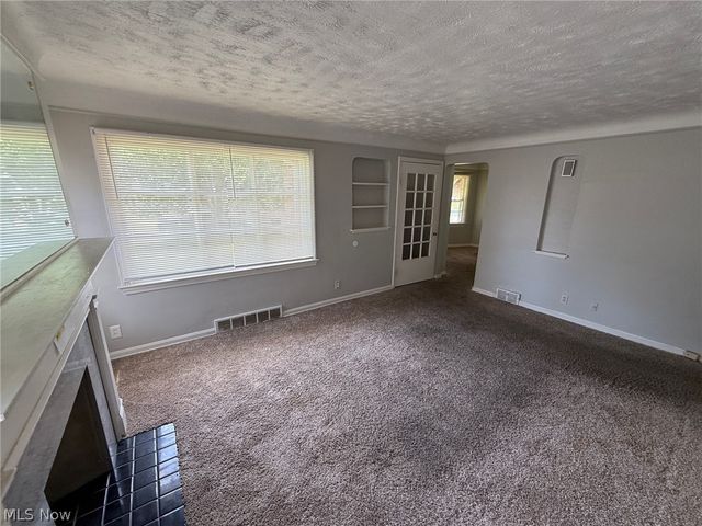 411 E 264th Street, Euclid, OH 44132