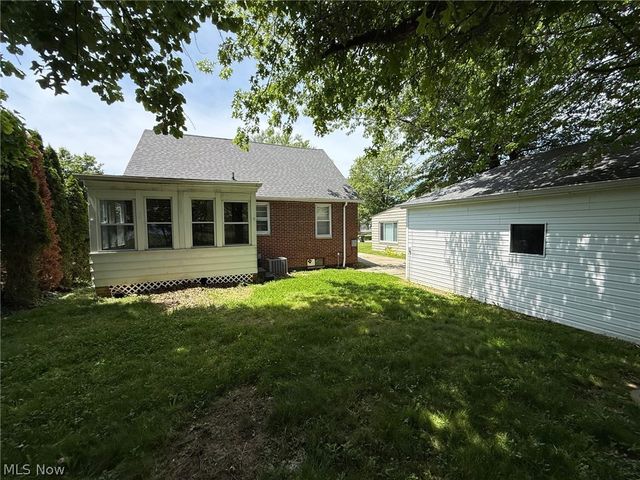 411 E 264th Street, Euclid, OH 44132