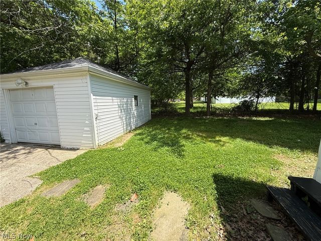 411 E 264th Street, Euclid, OH 44132