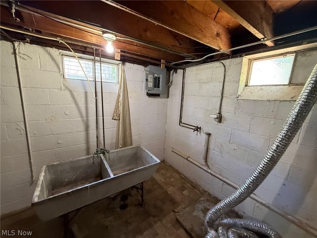411 E 264th Street, Euclid, OH 44132