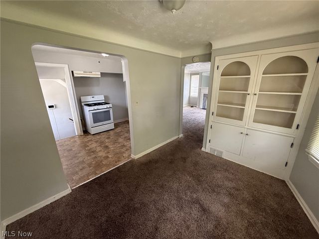 411 E 264th Street, Euclid, OH 44132