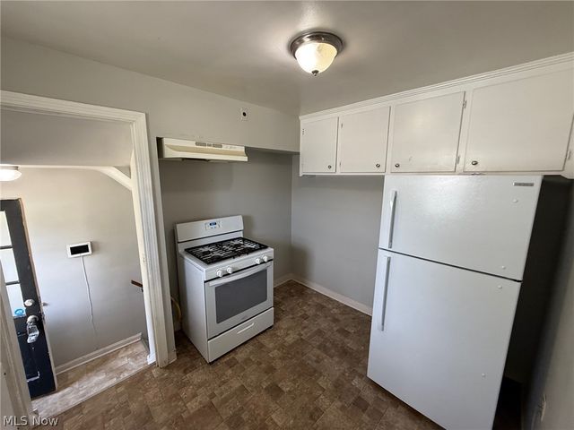 411 E 264th Street, Euclid, OH 44132