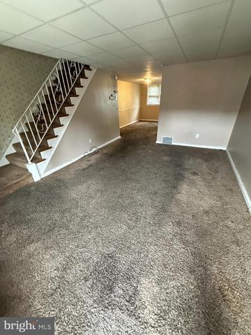 208 GOLF RD, Darby, PA 19023
