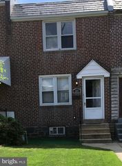 208 GOLF RD, Darby, PA 19023