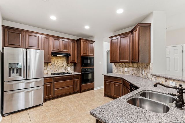 1770 Heavens Peak, San Antonio, TX 78258