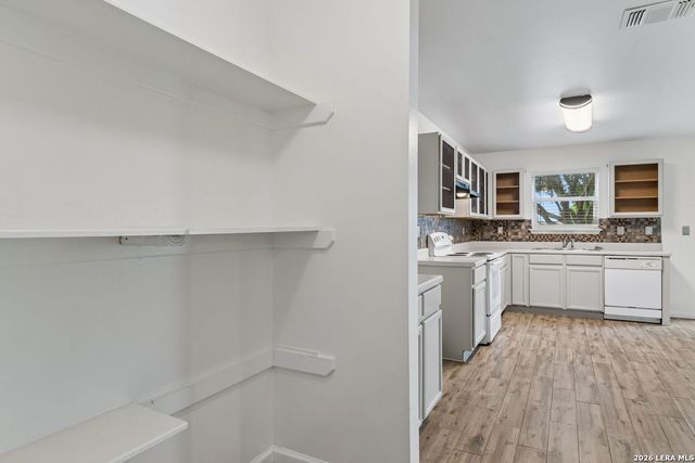 8807 Shaenwest, San Antonio, TX 78254
