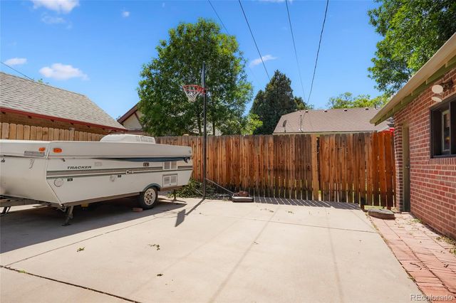 2810 Dahlia Street, Denver, CO 80207