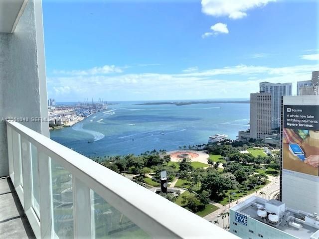 244 Biscayne Boulevard 3307, Miami, FL 33132