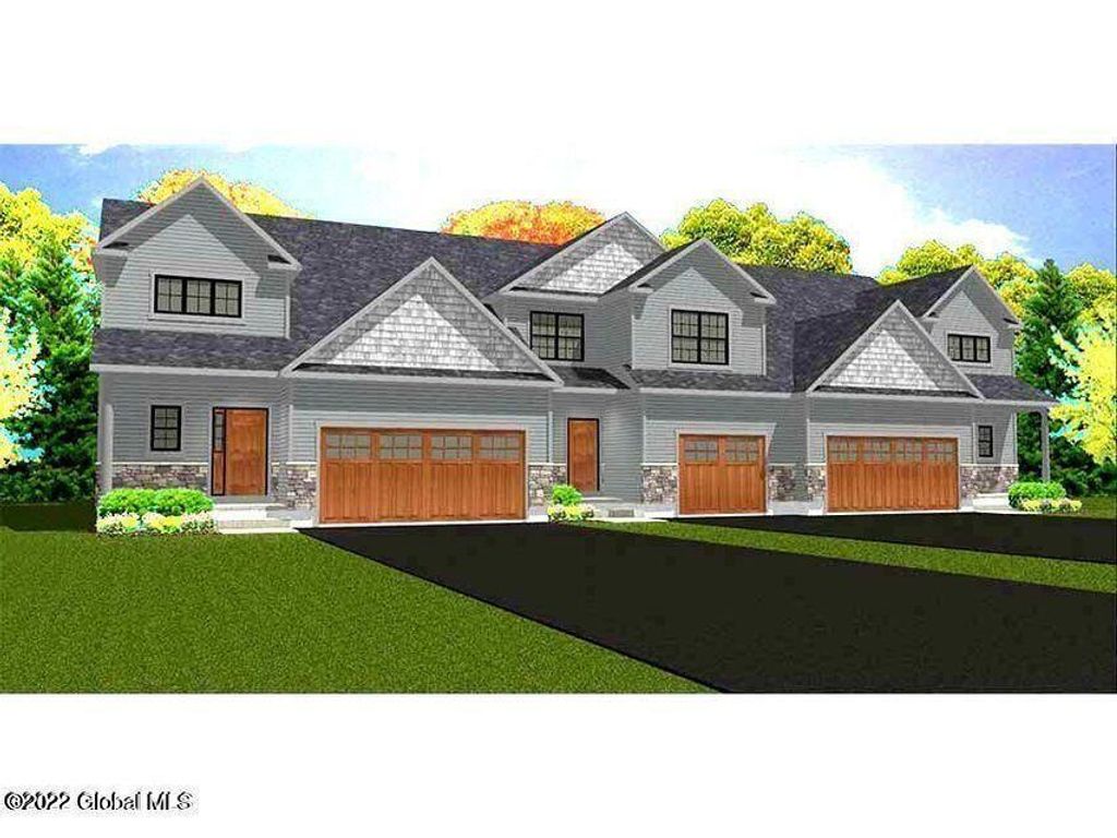 24 Hill Crest Ln Unit 7, Lake George, NY 12845