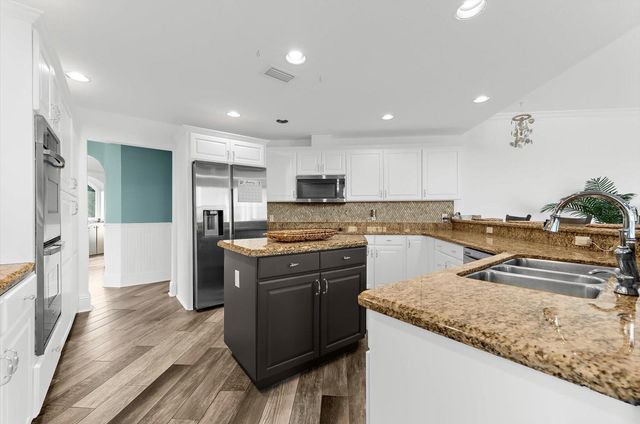 2002 ALEXIS COURT, Tarpon Springs, FL 34689