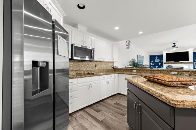 2002 ALEXIS COURT, Tarpon Springs, FL 34689