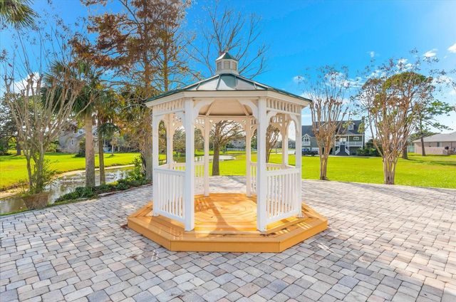 2002 ALEXIS COURT, Tarpon Springs, FL 34689