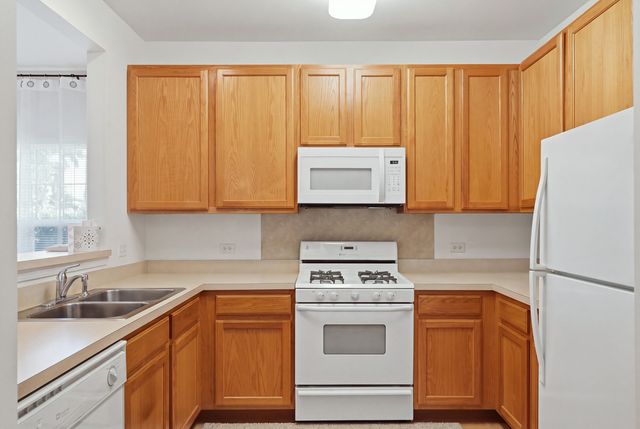 1267 W Lake Street 104, Addison, IL 60101