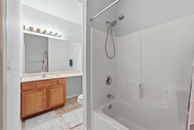 1267 W Lake Street 104, Addison, IL 60101