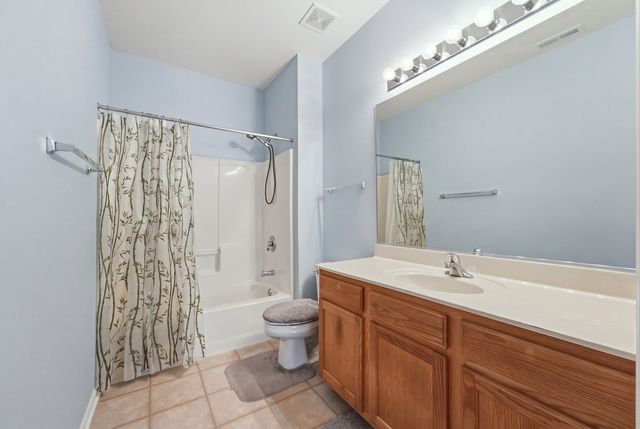 1267 W Lake Street 104, Addison, IL 60101