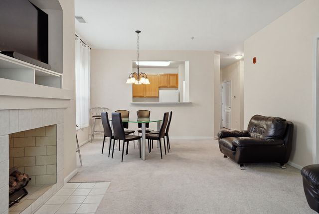 1267 W Lake Street 104, Addison, IL 60101