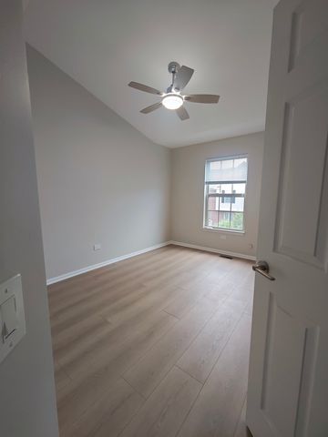 723 Prestwick Lane, Wheeling, IL 60090