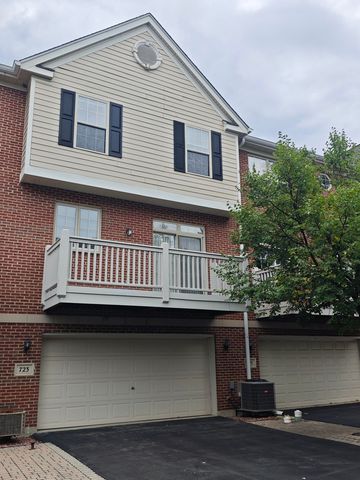 723 Prestwick Lane, Wheeling, IL 60090