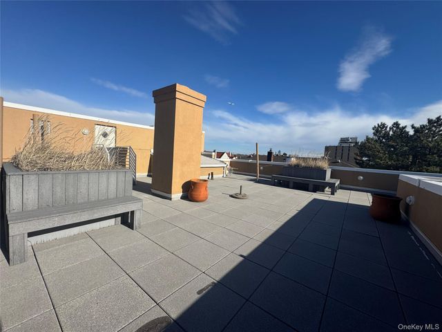251 W Broadway 210, Long Beach, NY 11561
