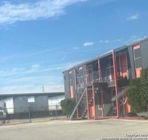 515 Humble Ave Apt 106, San Antonio, TX 78225