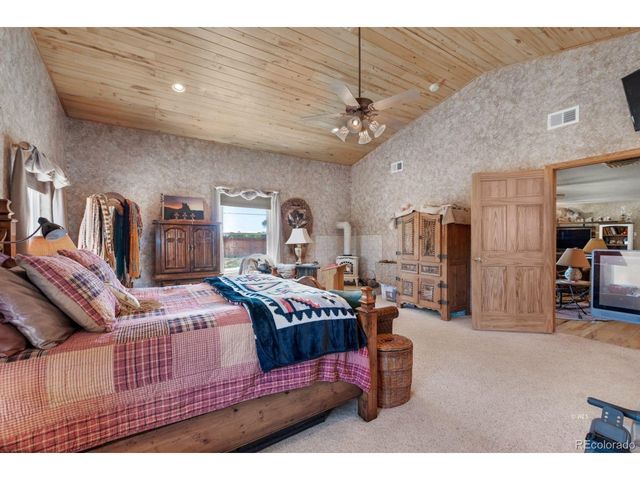 445 G St, Penrose, CO 81240