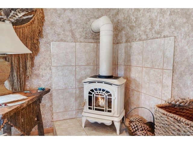 445 G St, Penrose, CO 81240