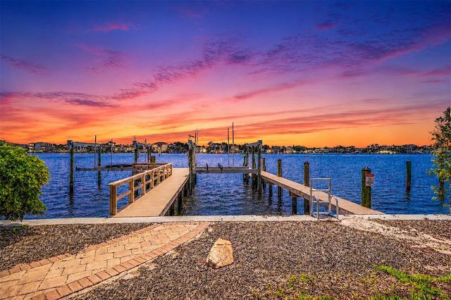 495 HARBOR DRIVE S, Indian Rocks Beach, FL 33785