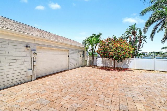 495 HARBOR DRIVE S, Indian Rocks Beach, FL 33785